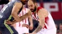 Vasilios Spanoulis (à droite)