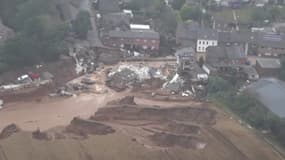 Inondations en Allemagne: les images de l'énorme glissement de terrain à Erftstadt-Blessem