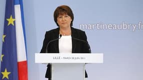 Candidate à la présidence de la République "avec l'idée de gagner", Martine Aubry a déclaré mercredi s'être donné pour mission de "redresser la France" si elle l'emporte en 2012. Elle a en outre souhaité un débat devant les Français avec ses rivaux à la p
