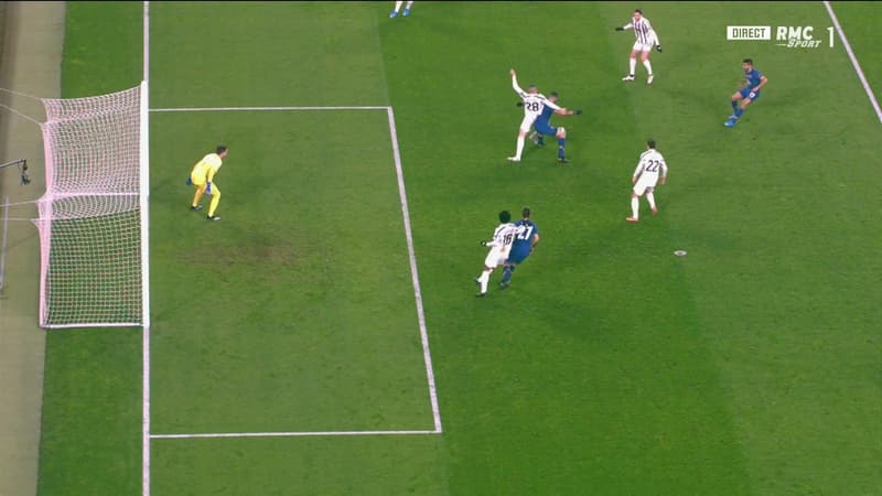 Juventus-Porto: Oliveira transforme un penalty sévère, la Juve proche de l'élimination