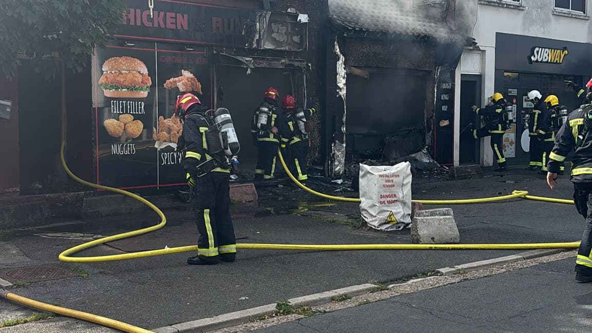 UN FAST-FOOD DU VAL-D'OISE TOTALEMENT DÉTRUIT PAR UN INCENDIE
