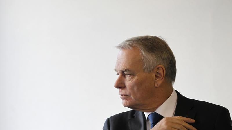 Jean-Marc Ayrault a reconnu mercredi soir pour la première fois que l'objectif d'un déficit public ramené à 3% du PIB d'ici la fin de l'année ne serait pas atteint. /Photo prise le 21 janvier 2013/REUTERS/Stéphane Mahé