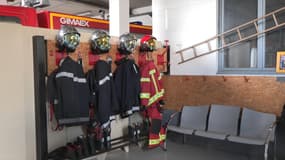 Des pompiers dans la caserne de Senlis, dans l'Oise