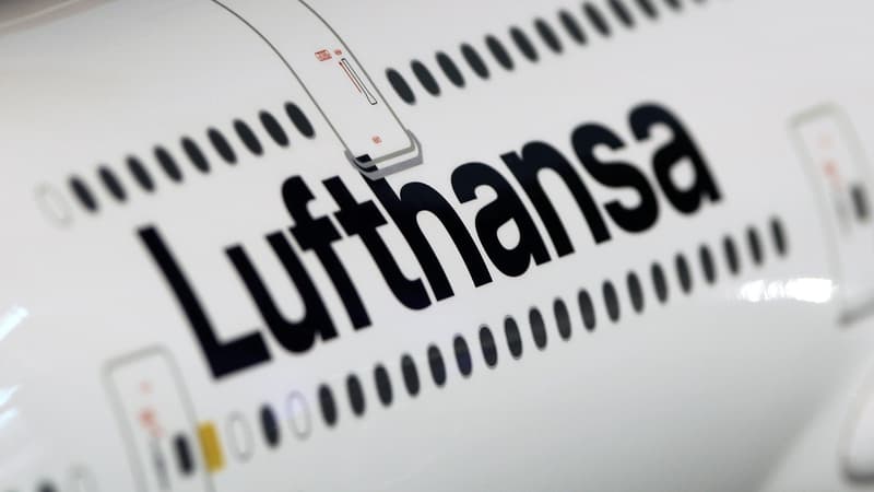 Un avion sur deux de la compagnie aérienne allemande ne décollera pas mardi 10 avril. (image d'illustration) 