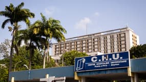 L'entrée de l'hôpital de Pointe-à-Pitre, en Guadeloupe, le 3 septembre 2021