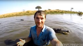 Vidéo générée par Google Veo 3 d'un homme qui tente de se faire adopter par des crocodiles.