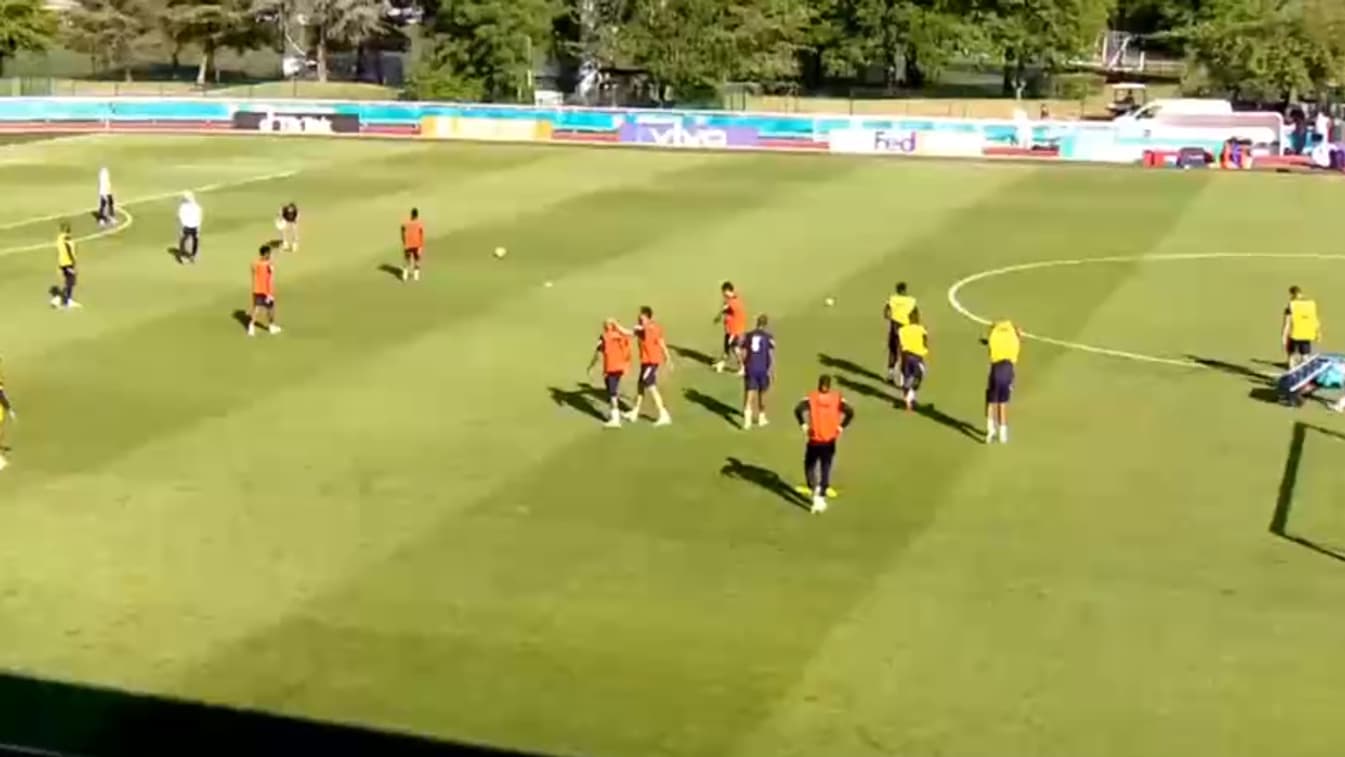 Mbappé et Giroud à l'entraînement