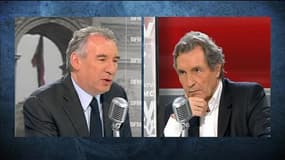 Chalon-sur-Saône: "Je ne mets pas la laïcité dans l'assiette des enfants", a indiqué Bayrou