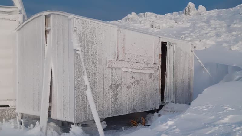 Un couple s'est retrouvé bloqué à cause des grosses chutes de neige à l'observatoire du Mont Chiran. Ils ont passé la nuit là-bas.