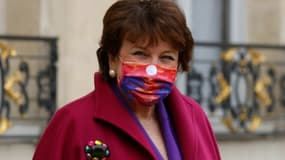 La ministre de la Culture Roselyne Bachelot, à la sortie de l'Elysée après le Conseil des ministres le 3 février à Paris