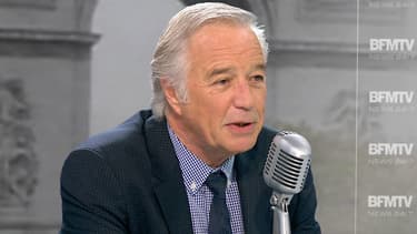 Le ministre du Travail, François Rebsamen, mercredi matin sur BFMTV et sur RMC.