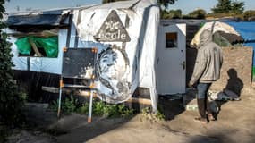 Les dernières cabanes de la zone sud de la "Jungle" de Calais ont été démantelées - Mercredi 16 mars