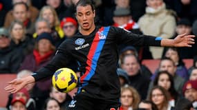 Marouane Chamakh (Cardiff City) avec son ancien club de Crystal Palace.
