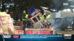 "Gilets jaunes": le gouvernement prône la concertation et la pédagogie