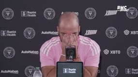 Football : Higuaín en larmes en annonçant sa retraite