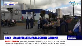 Seine-Maritime: des agriculteurs bloquent l'usine Danone de Ferrières-en-Bray