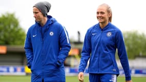 Ann-Katrin Berger et Magdalene Ericsson, footballeuses de Chelsea, à Londres le 28 avril 2019