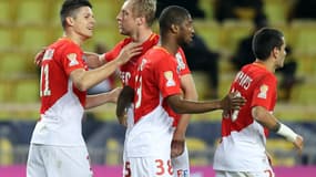Guido Carrillo félicité par ses coéquipiers