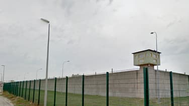 Un détenu retient sous la menace un surveillant à la maison centrale d'Arles.