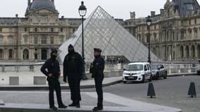 Louvre : les failles de sécurité pointées du doigt