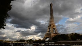 La Tour Eiffel est fermée au public ce mercredi.