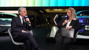 Luca De Meo, invité de La Grande Interview d'Hedwige Chevrillon su BFM Business, au Mondial de l'Auto, le 14 octobre 2024.