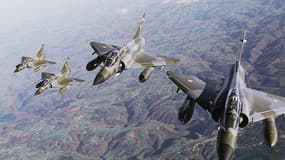 Mirages 2000 de l'armée de l'air française. C'est cet appareil qui participera aux frappes aériennes contre la Libye.