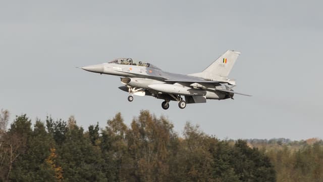 Illustration - Un F-16 biplace de l'armée belge