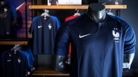 Le maillot à deux étoiles de l'équipe de France