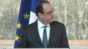 François Hollande au moment du tir intempestif en 2017 à Villognon (Charente)