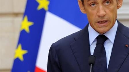 La cote de popularité de Nicolas Sarkozy remonte de quatre points en août à 30% d'opinions favorables, dans le baromètre TNS-Sofres Logica pour le Figaro Magazine. Elle était tombée en juillet à 26%, le score le plus bas du chef de l'Etat depuis son élect