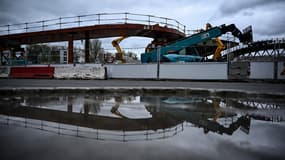 La passerelle a été inaugurée le 29 juin et permet de relier le quartier du Franc-Moisin à celui du Stade de France. 
