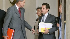 Francis Mer et Nicolas Sarkozy à la sortie du conseil des ministres en 2002