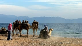 Le Sinaï est peuplé presque entièrement de quelque 100 à 150.000 Bédouins et Palestiniens.