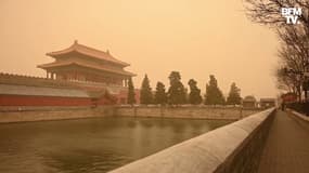 En plus de la pollution, Pékin se retrouve enveloppée dans une tempête de sable