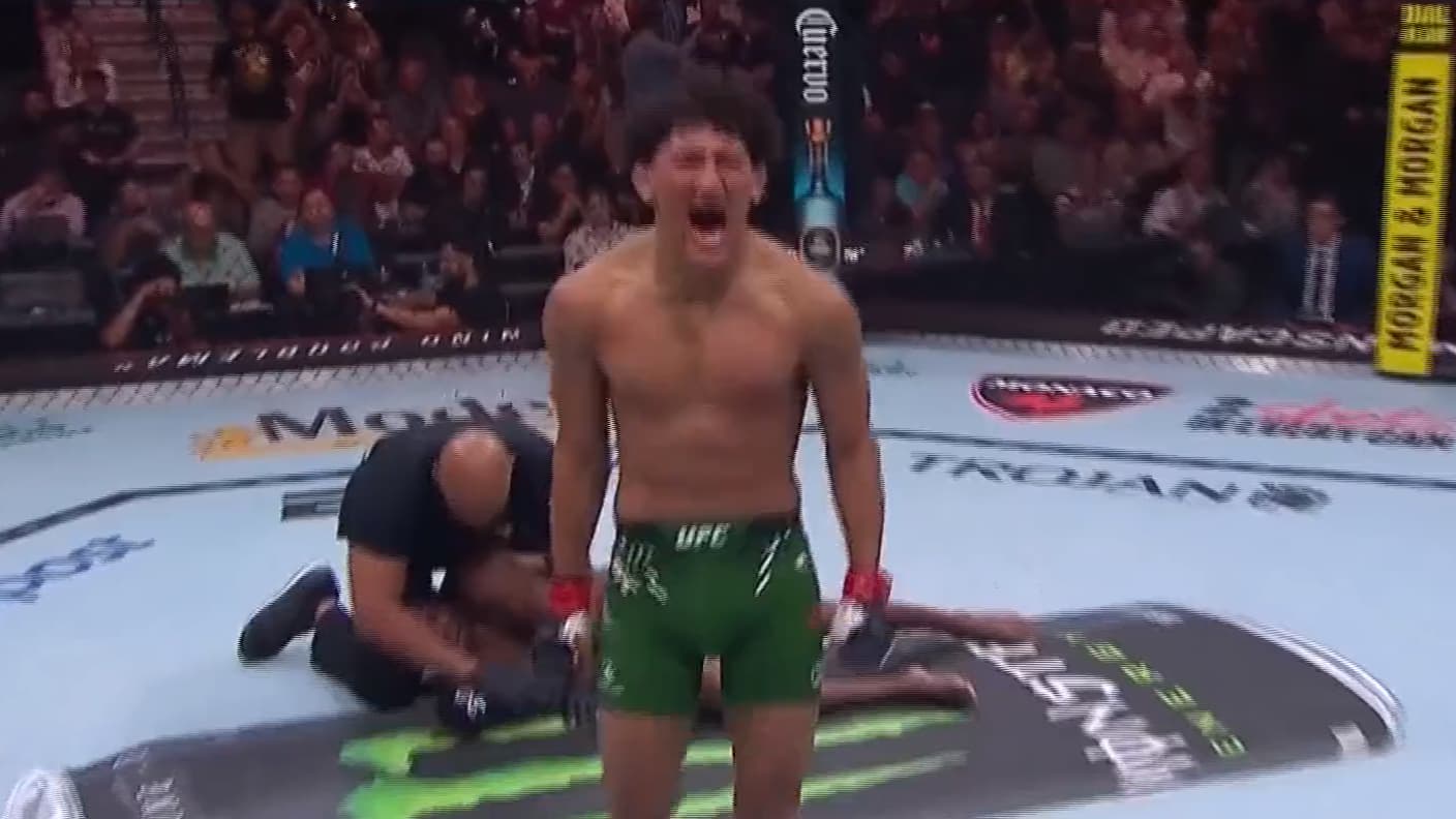 el masivo TKO de 54 segundos del fenómeno Rosas Jr, el peleador más joven de UFC