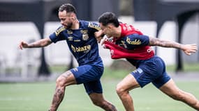 Neymar au duel à l'entraînement, à Santos le 3 février 2025