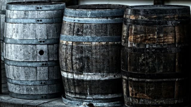 Entre août 2018 et juillet 2019, les volumes d'exportations de vin français (hors spiritueux) s'étaient déjà contractés de 4%.