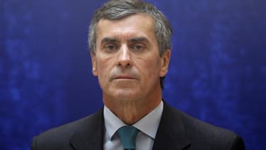 Le ministre du Budget Jérôme Cahuzac accuse Laurence Parisot, qui a apporté son soutien au mouvement des "pigeons", de faire de la surenchère. Ce mouvement rassemble des chefs d'entreprise qui ont protesté contre le projet gouvernemental de renforcement d