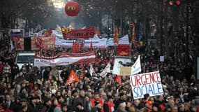 Manifestation, à Paris. Plus de 130 manifestations et rassemblements sont prévus mercredi en France à l'appel de cinq syndicats, en écho à la journée de mobilisation européenne contre l'austérité. /Photo d'archives/REUTERS/Mal Langsdon