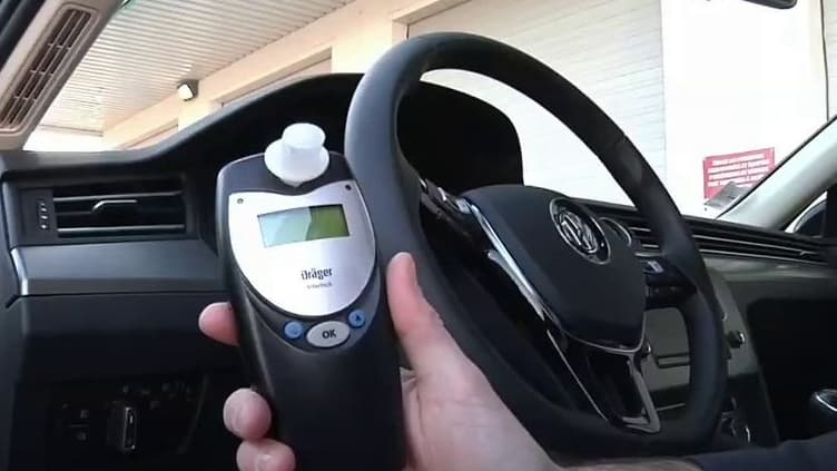 Non, baisser le taux d'alcoolémie légal à zéro au volant n'est "pas envisagé"