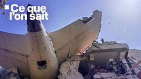 L'arrière d'un avion d'Air India après qu'il se soit écrasé dans une zone résidentielle près de l'aéroport d'Ahmedabad le 12 juin 2025. 