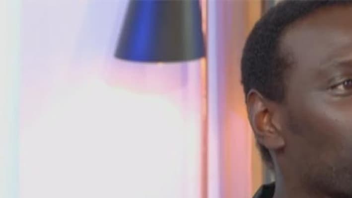 Omar Sy sur le plateau de "C à vous" sur France 5, le 11 octobre. Omar Sy sur le plateau de "C à vous" sur France 5, le 11 octobre.