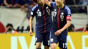 A gauche, Kagawa sera le fer de lance du Japon
