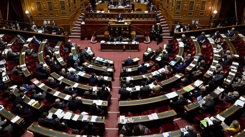 La République en marche présente ses premiers candidats
