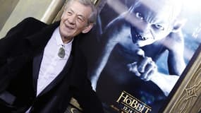 L'acteur Ian McKellen lors de l'avant-première à New York du film "Le Hobbit: un voyage inattendu". Le premier volet de la nouvelle trilogie de Peter Jackson a réalisé des débuts fracassants au box-office nord-américain avec 84,77 millions de dollars (64,