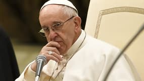Le pape François a reconnu mardi que des prêtres et des évêques avaient agressé sexuellement des soeurs.