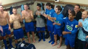 Les joueurs de Sablé dans le vestiaire