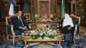 François Hollande, à gauche, se rendra dès ce samedi en Arabie Saoudite, après le décès du roi Abdallah, ici à droite.