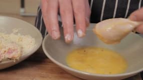 Pilons en croûte d’ail, accompagnés de frites maison (Vidéo)
